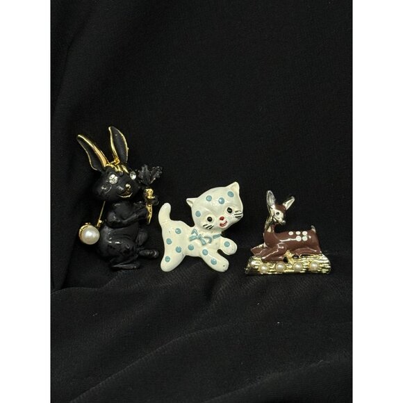 Animal Lover Vintage Pins Brooches Set of 3 - White Cat / Black‎ Rabbit / Deer - Picture 2 of 10